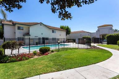 Main picture of 31 N Highland Ave