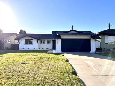Main picture of 13751 Deodar St