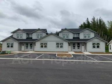 Main picture of 2285 Brome St