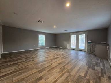 Main picture of 36091 Highway 9 E