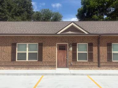 Main picture of 404 Cedar Ln