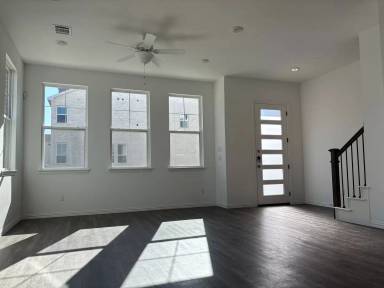 Main picture of 4500 Ward St