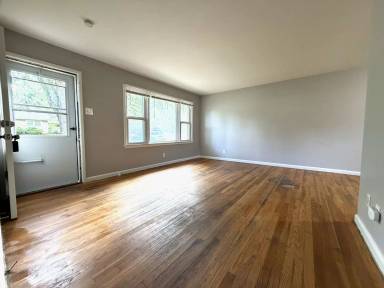 Main picture of 38 Fenwick Dr