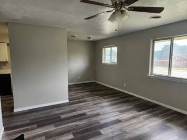 Main picture of 2107 E Cherry St