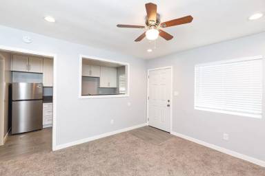 Main picture of 5070 Lotus St