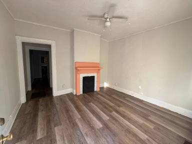 Main picture of 329 Oldham Ave