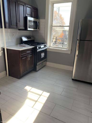 Main picture of 6700 Park Ave