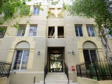 Main picture of 520 E Elk Ave