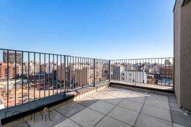 Main picture of 33 Little Nassau St