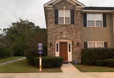 Main picture of 120 Caswell Ct