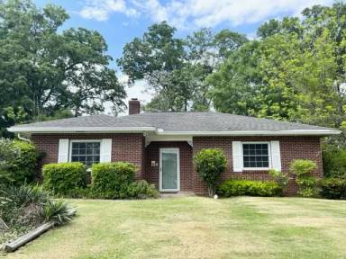 Main picture of 302 Bowles Ave