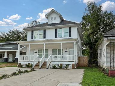 Main picture of 465 Dave Lyle Blvd S
