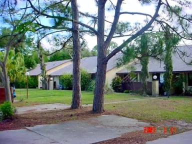 Main picture of 424 Kings Manor Ln