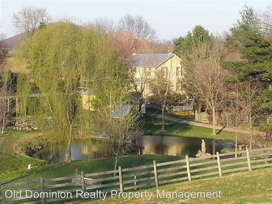 Main picture of 4803 Snapps Creek Rd