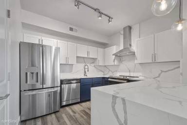 Main picture of 910 Currie St