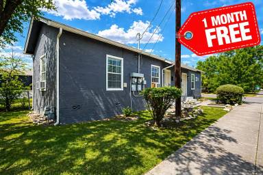 Main picture of 321 N Chupaderas St