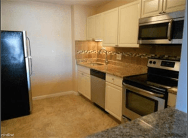 Main picture of 400 Savin Hill Ave