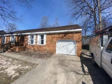 Main picture of 2536 Roundtree Cir