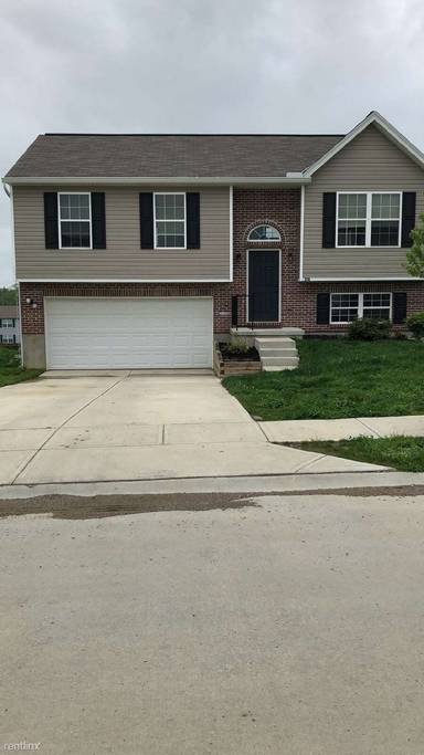 Main picture of 516 Summer Pointe Dr