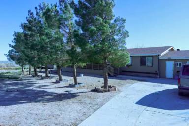 Main picture of 5830 Holiday Ave