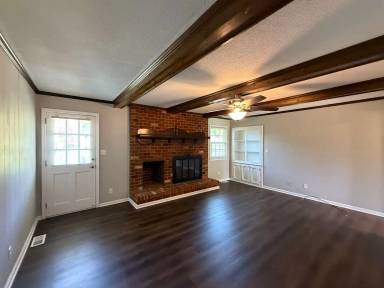 Main picture of 804 Heritage Pt
