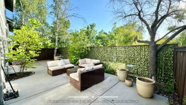 Main picture of 210 Promenade Ln