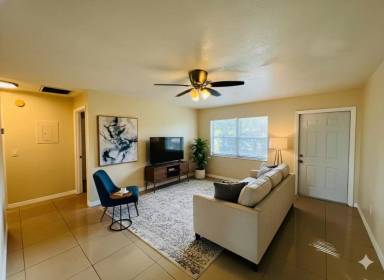 Main picture of 3031 Martin Ave