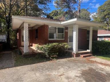 Main picture of 5117 Higgins St