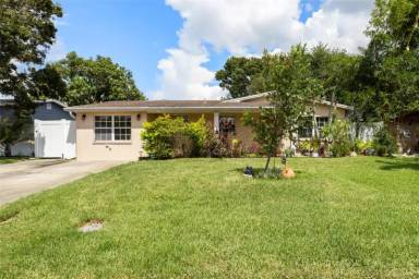 Main picture of 8915 59th Way N