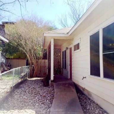 Main picture of 2917 E 16th St