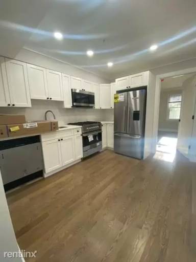 Main picture of 14 Lopez Ave