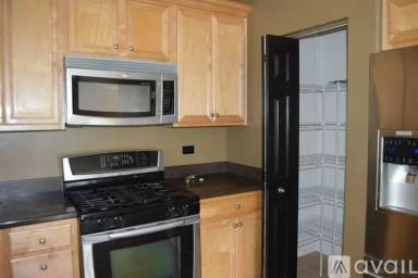 Main picture of 2909 Saganashkee Ln