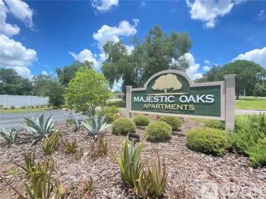 Main picture of 37204-44 Majestic Oak Ct