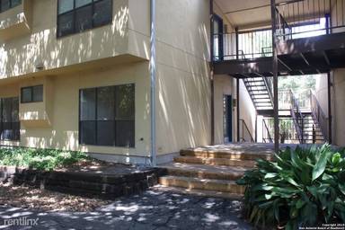 Main picture of 8642 Fredericksburg Rd