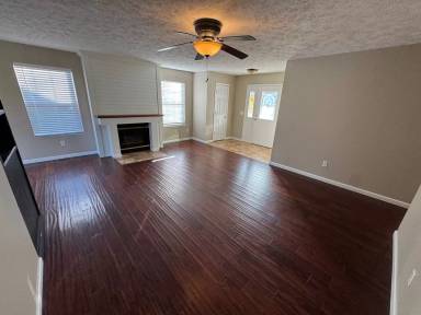 Main picture of 404 Hightower Ave