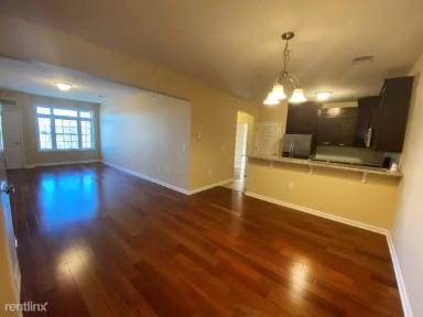 Main picture of 102 E Elizabeth Ave
