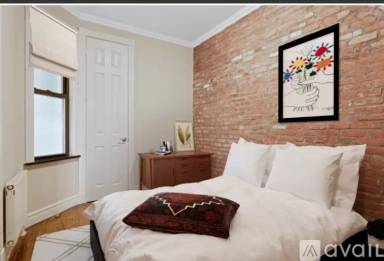 Main picture of 203 E 13th St