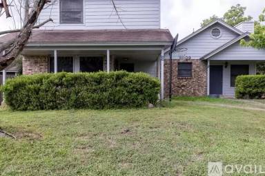 Main picture of 2903 W Slaughter Ln