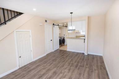Main picture of 1491 Peach Ave