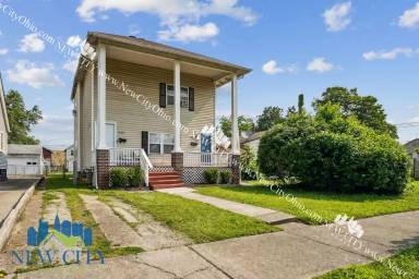 Main picture of 940 Leona Ave