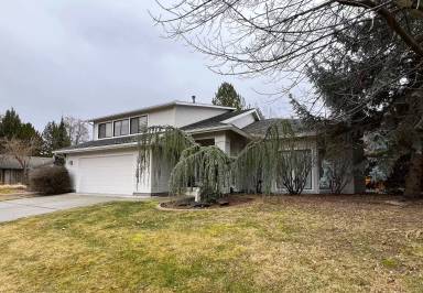 Main picture of 4990 Lakes Edge Pl
