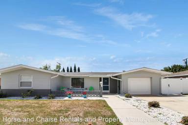 Main picture of 528 Shamrock Blvd
