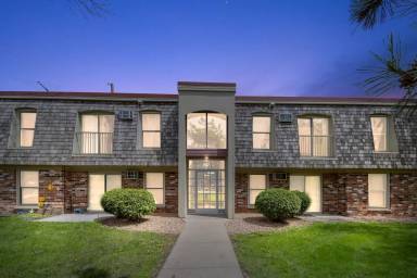 Main picture of 917 11th Ave. S., apt. 4