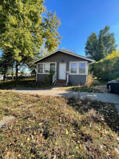 Main picture of 900 N Mable Ave