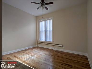 Main picture of 1218 N Dearborn St