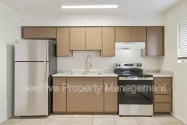 Main picture of 1634 E Monroe St