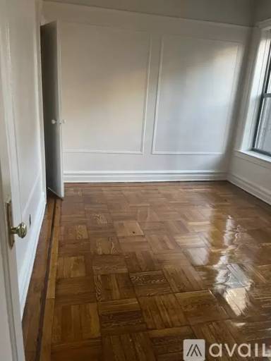 Main picture of E 93rd St