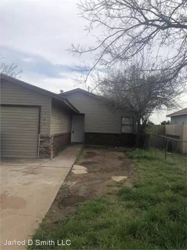 Main picture of 504 NW 111th St