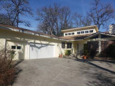 Main picture of 12250 Lakeshore N