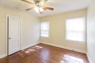 Main picture of 4704 Evans Ave
